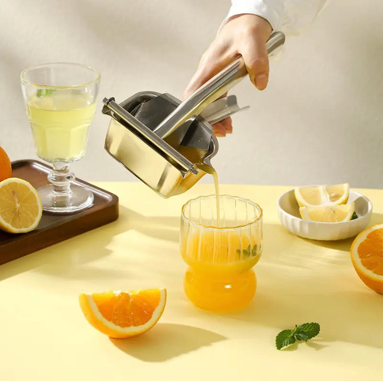 Exprimidor de Naranjas Manual – Jugo Natural en Segundos
